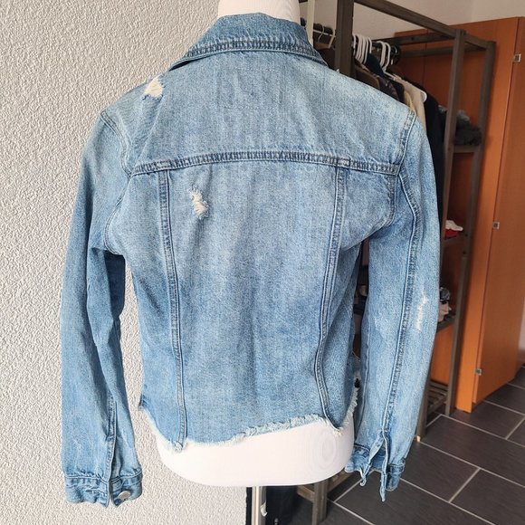 Blank NYC Distressed Blue Denim Cropped Frayed Hem Jean Jacket Size XS - Picture 7 of 16